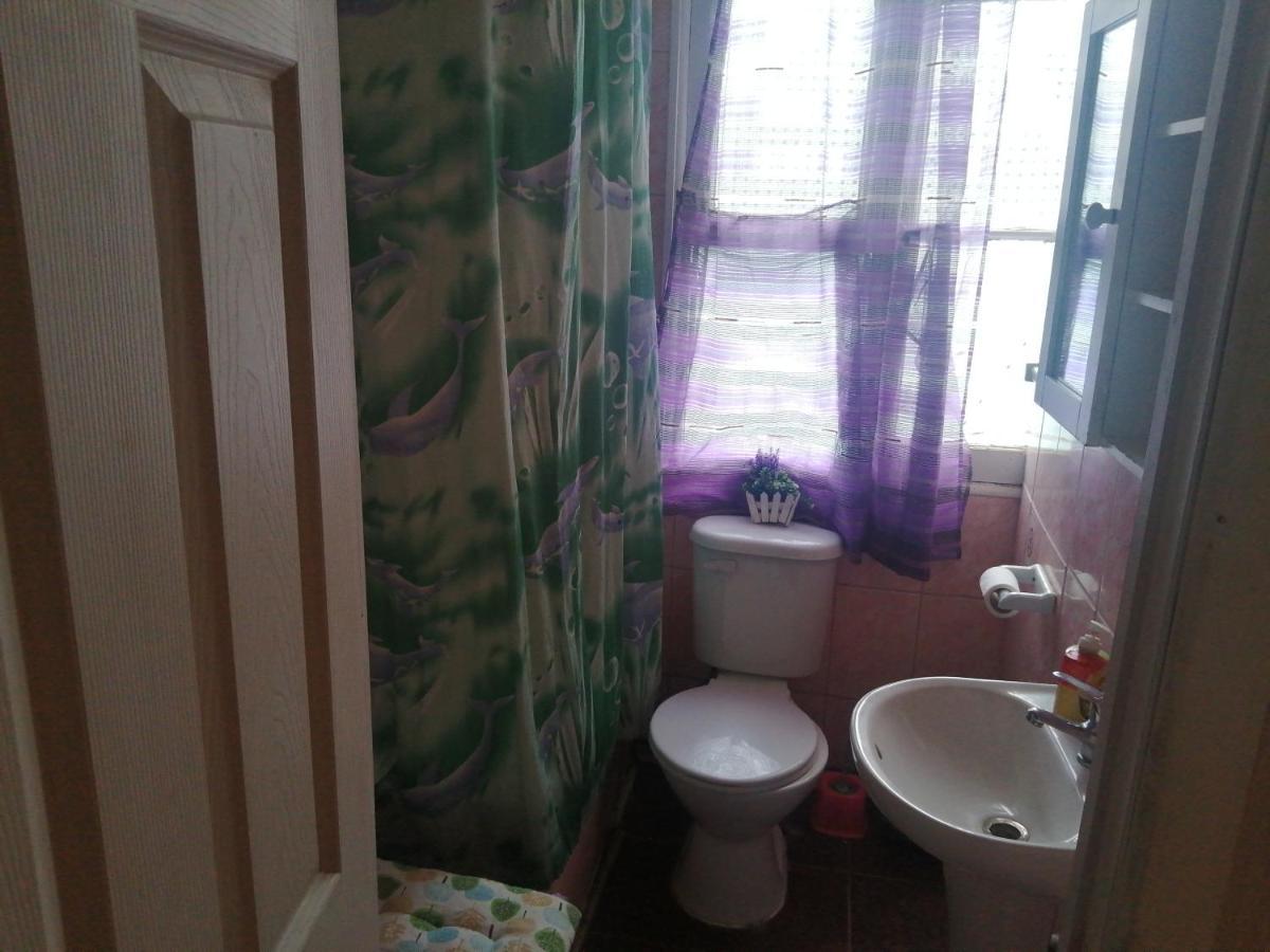 Alojamiento Familiar Rey Bed and Breakfast Punta Arenas Buitenkant foto