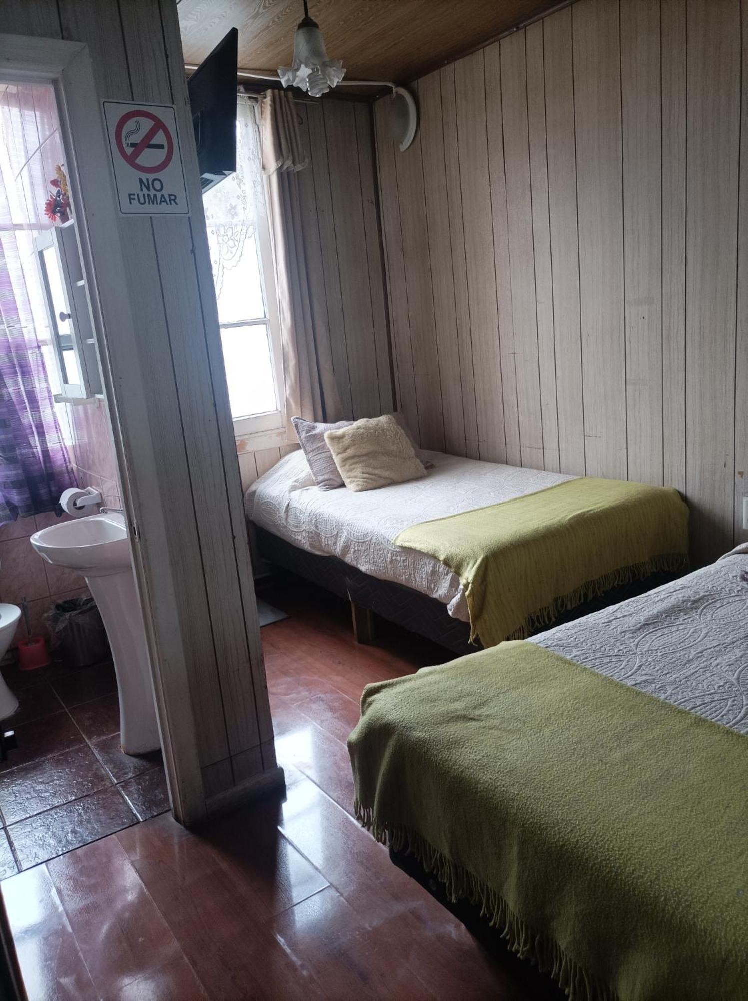 Alojamiento Familiar Rey Bed and Breakfast Punta Arenas Buitenkant foto
